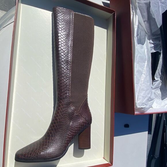 Donald Pliner, the Gell Snake Print - Picture 7 of 9